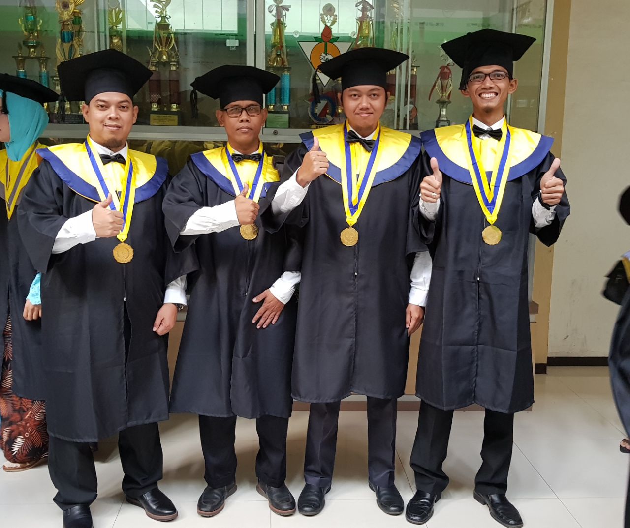 Read more about the article Wisuda Periode IV Progam MTS Sekolah Pascasarjana UMS